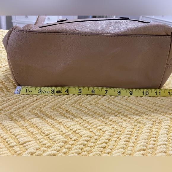 Kate Spade Handbag in Nude - Picture 6 of 7